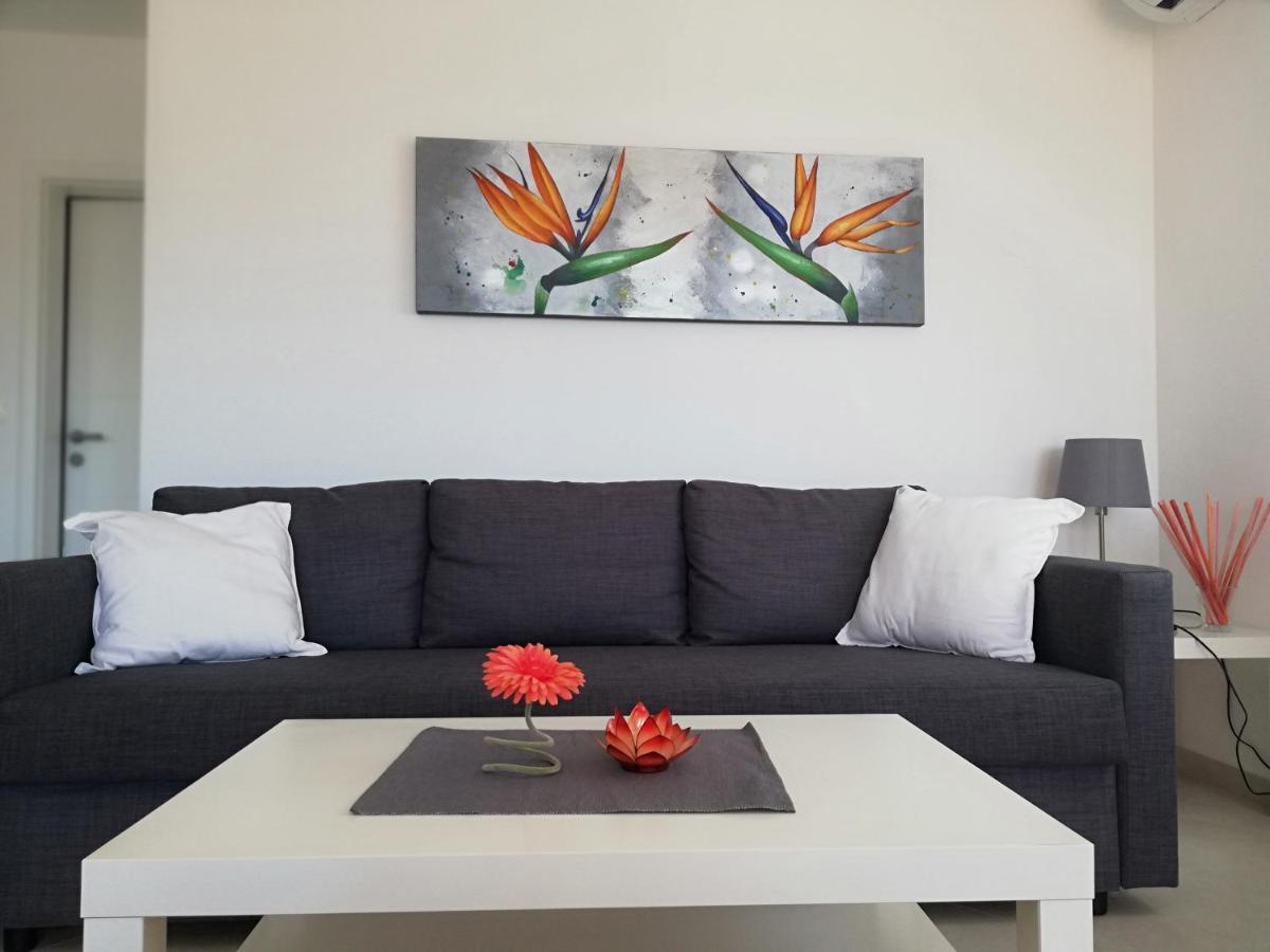 Apartments Oleander Lovrecica-Residence With Pool Екстериор снимка