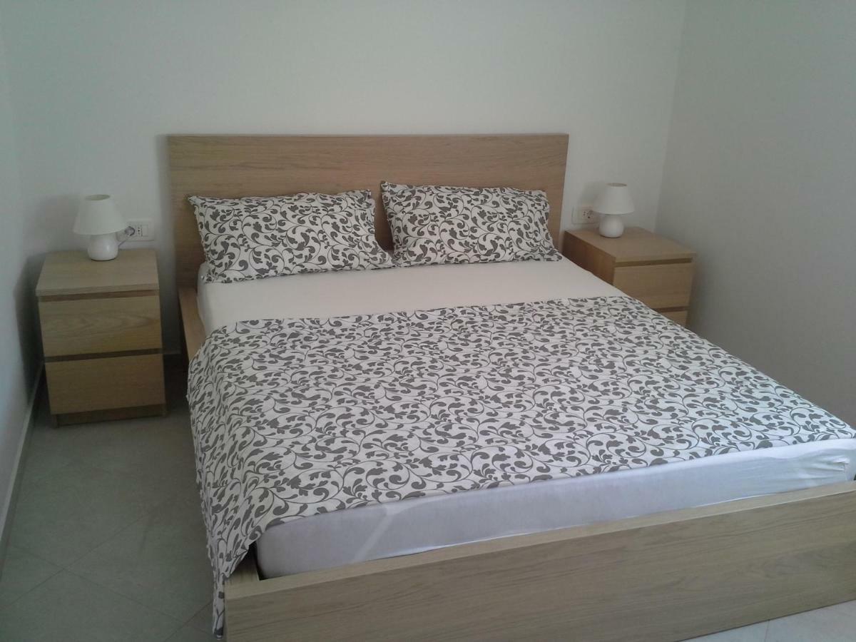 Apartments Oleander Lovrecica-Residence With Pool Екстериор снимка